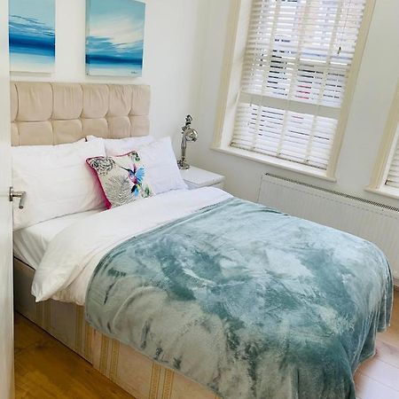 Amazing 2 Bedroom Apartment Londres Extérieur photo