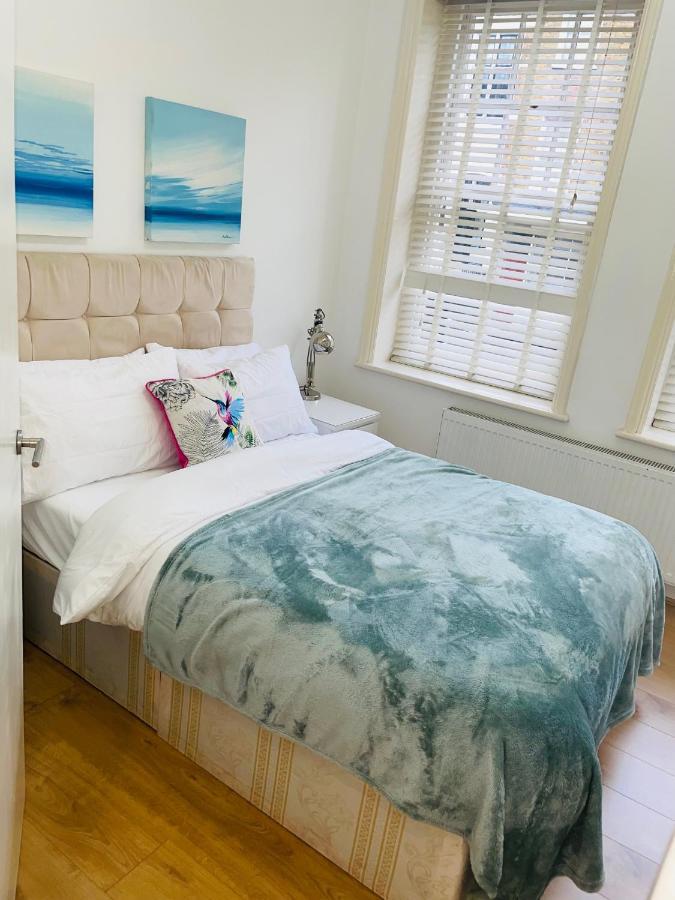 Amazing 2 Bedroom Apartment Londres Extérieur photo