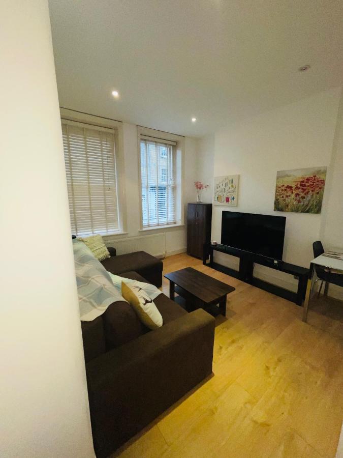 Amazing 2 Bedroom Apartment Londres Extérieur photo